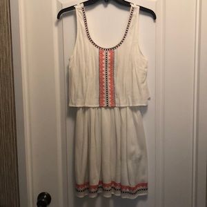 Lulumari Small Flounce White Dress